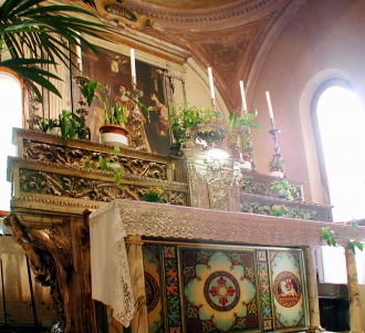 Altare in legno intagliato e argentato, |...