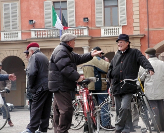 Piazza Grande is also a place for meetin|...