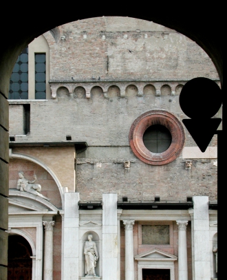 The facade of the Cathedral, framed by t|...