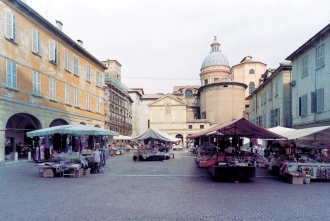 Abside del Duomo da Piazza San Prospero